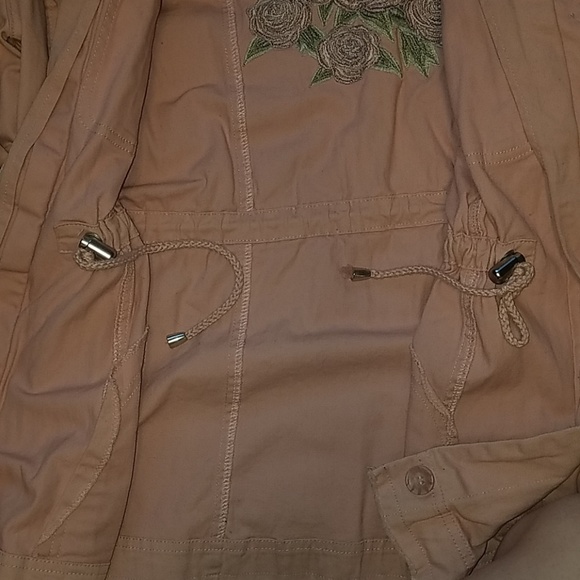 Pink Jacket - Picture 3 of 5